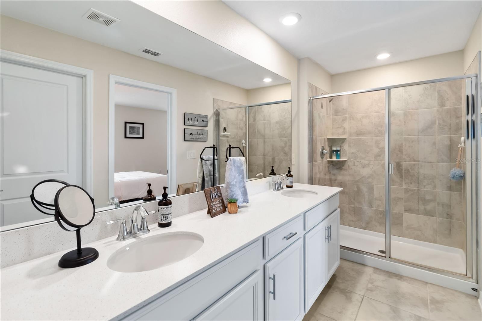 Image 22 of 53 For 5347 Travertine Street