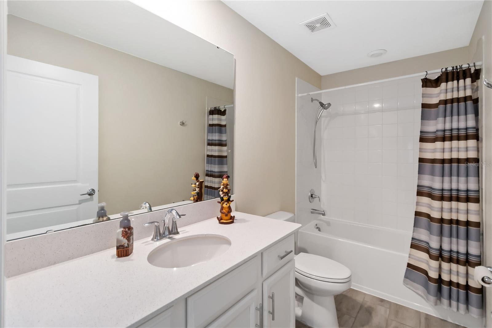 Image 29 of 53 For 5347 Travertine Street