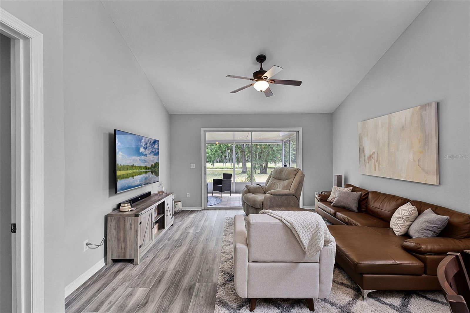 Image 3 of 17 For 1527 Braewick Street