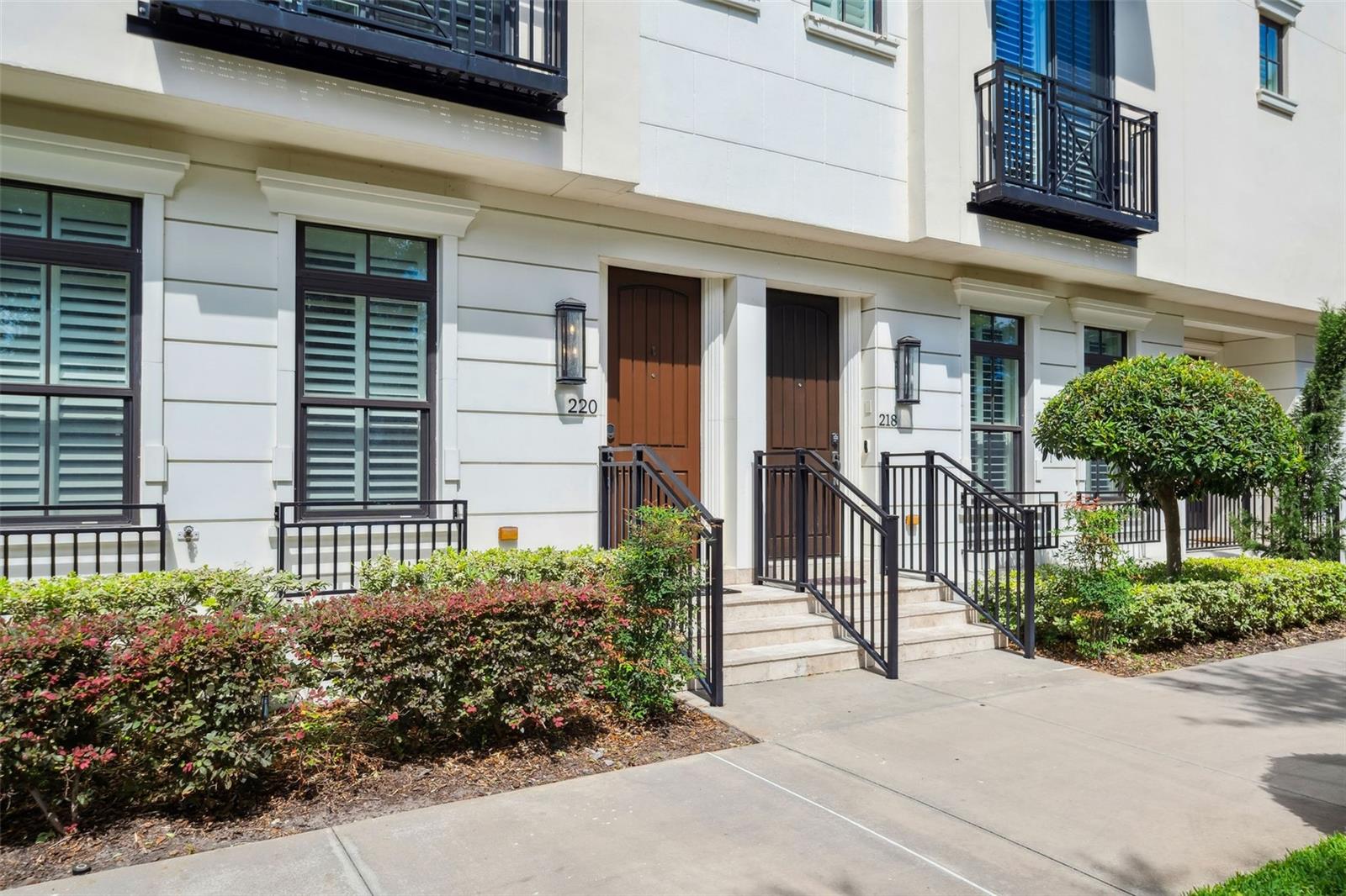 Image 3 of 35 For 220 Summerlin Avenue