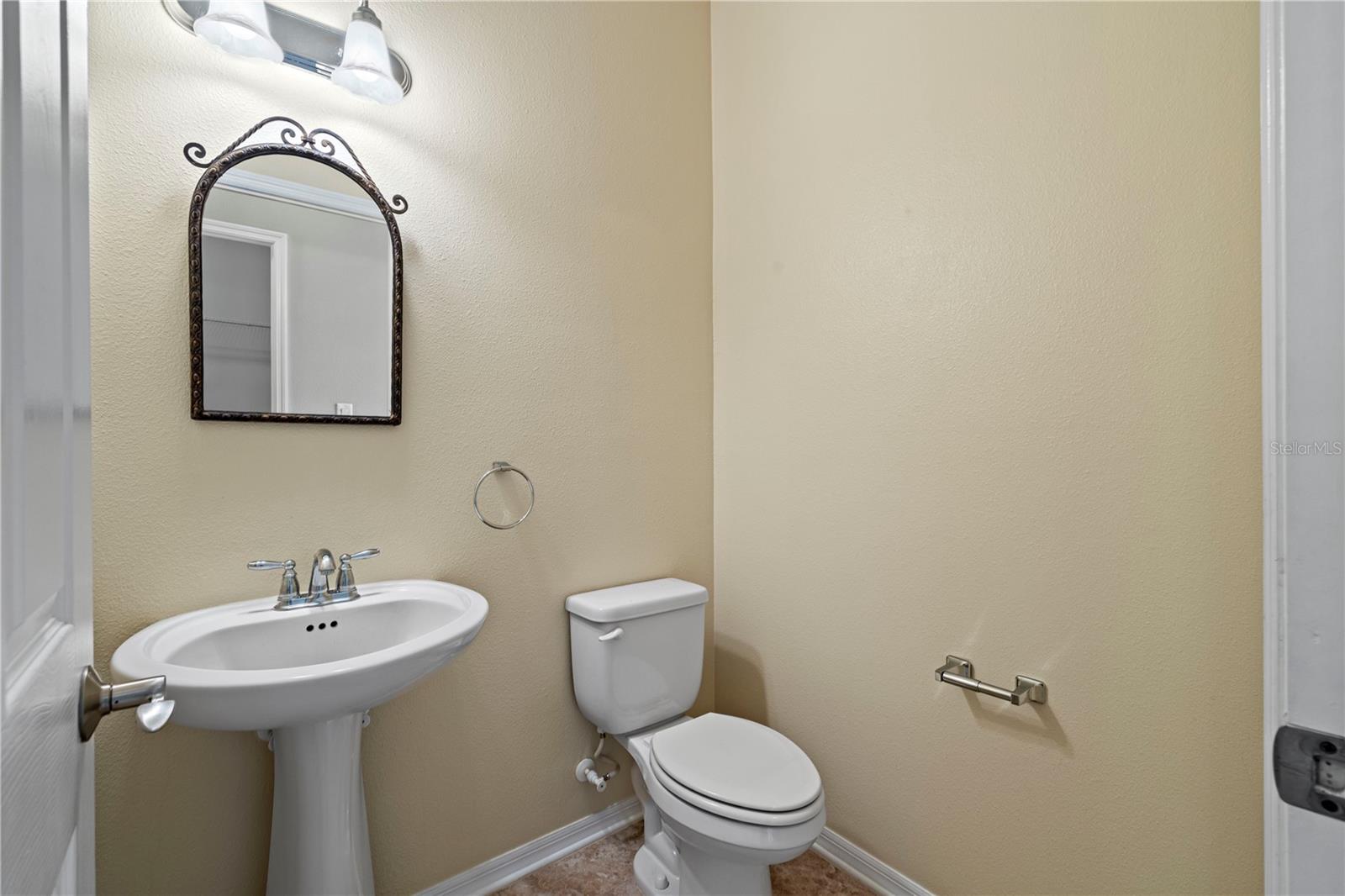 Image 10 of 65 For 11818 Gilmerton Drive