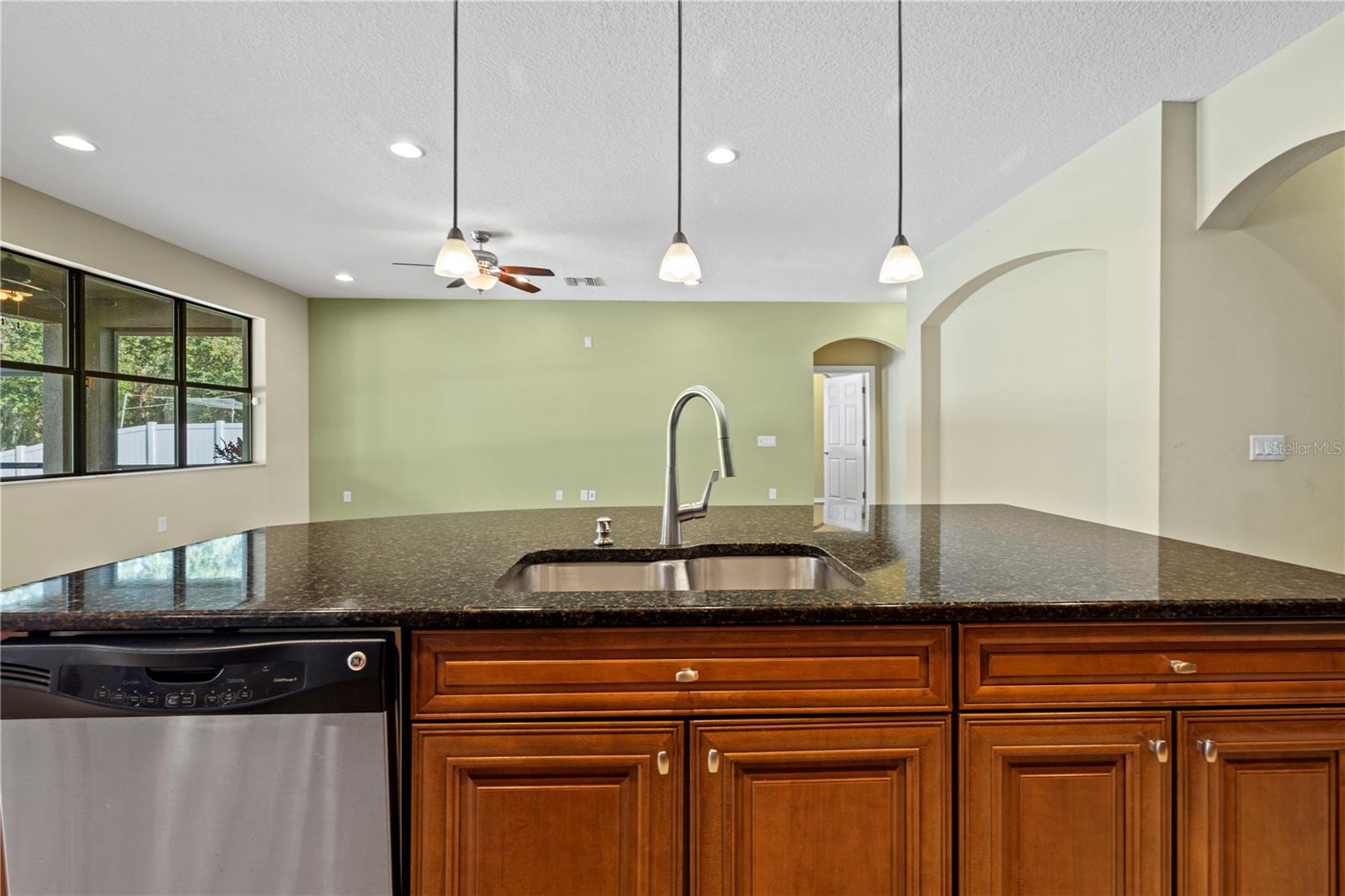 Image 15 of 65 For 11818 Gilmerton Drive