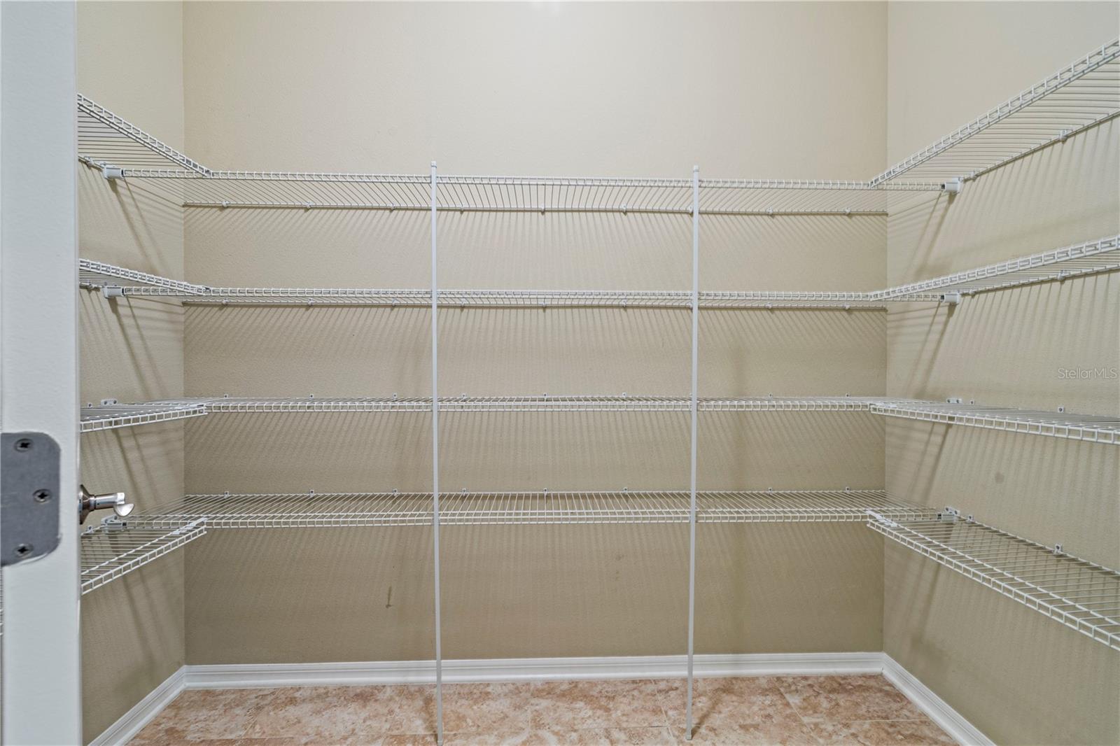 Image 17 of 65 For 11818 Gilmerton Drive