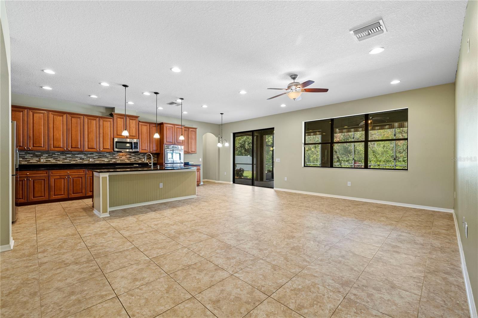 Image 18 of 65 For 11818 Gilmerton Drive