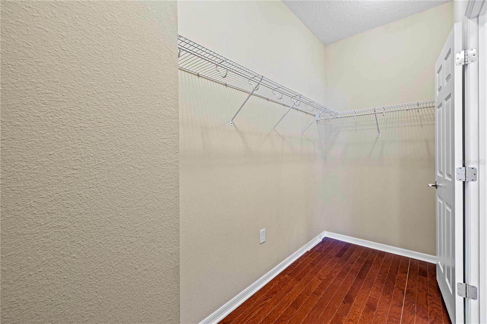 Image 23 of 65 For 11818 Gilmerton Drive