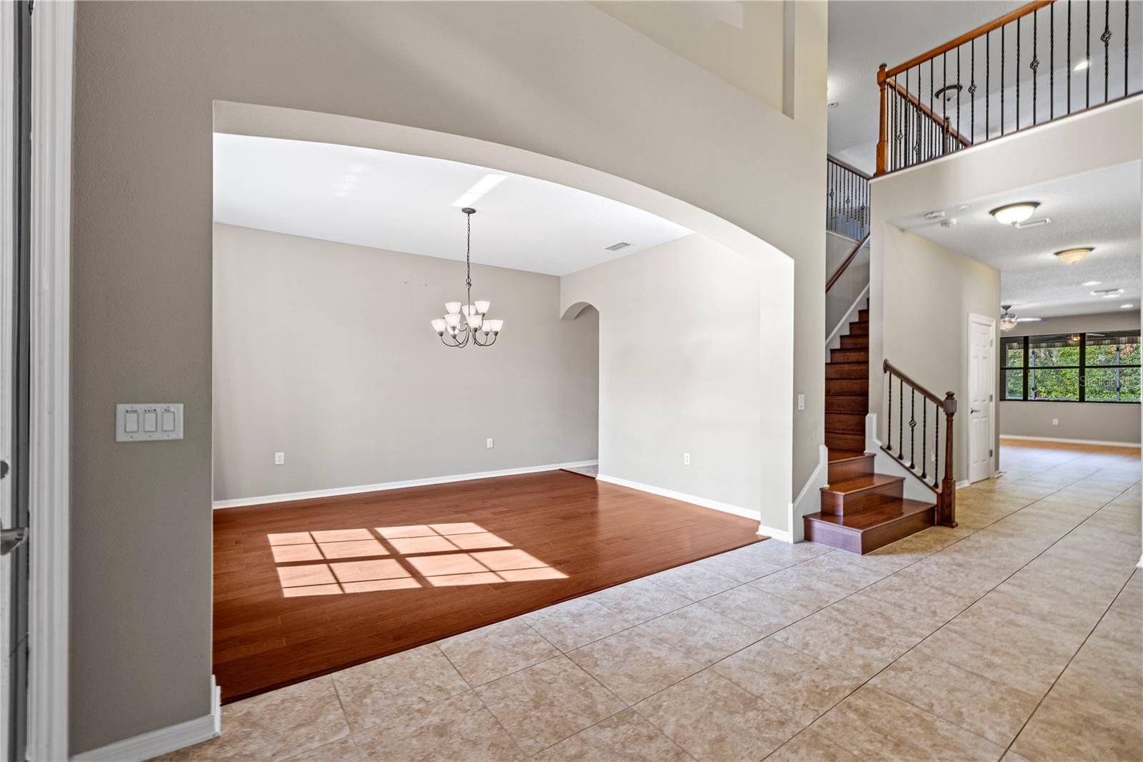 Image 3 of 65 For 11818 Gilmerton Drive