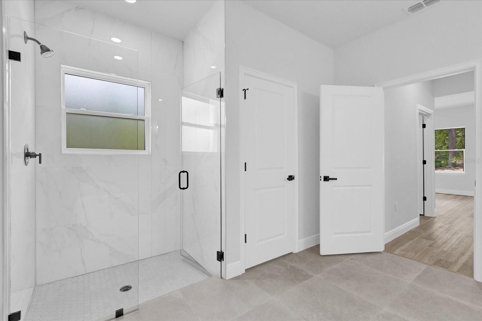 Listing photo id 24 for 6581 Bedstrow Boulevard