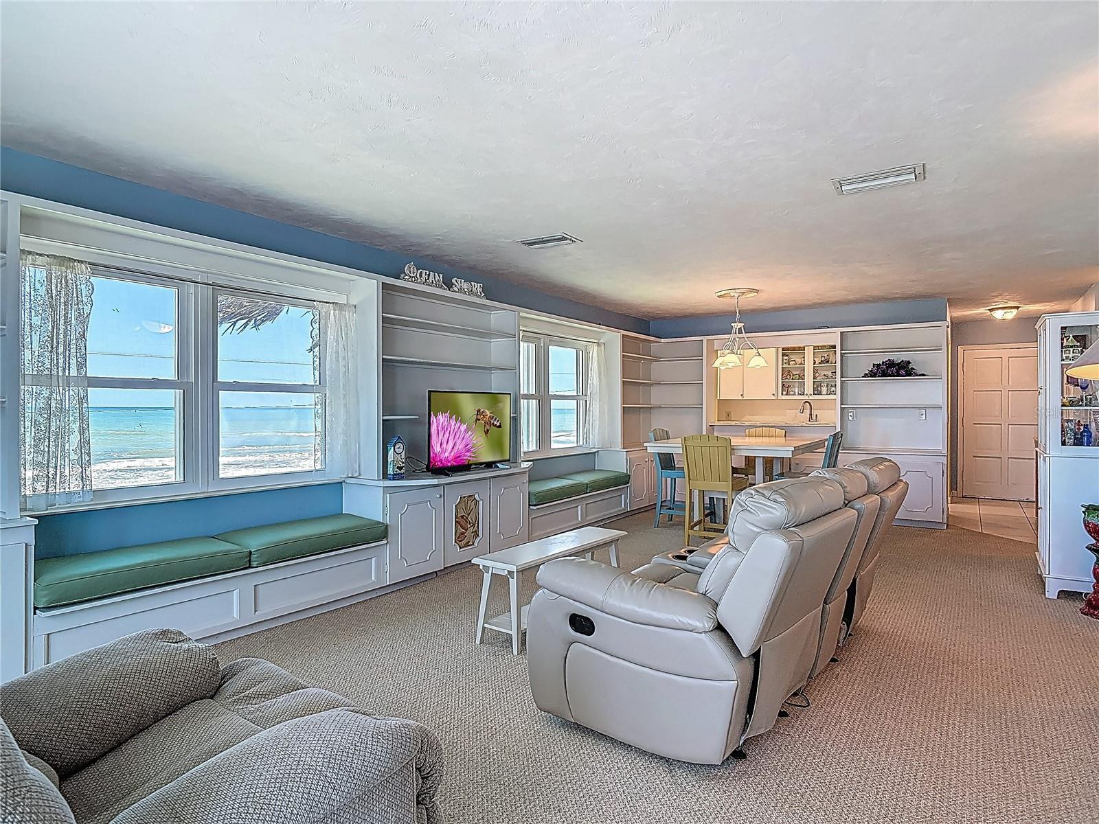 Image 2 of 47 For 1926 Ocean Shore Boulevard 3120