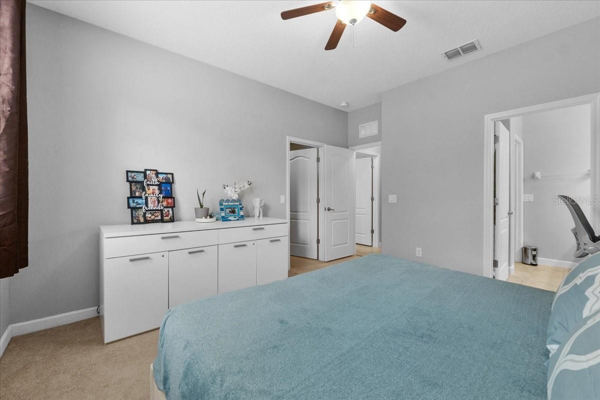 Image 14 of 35 For 9009 Savannah Julip Lane