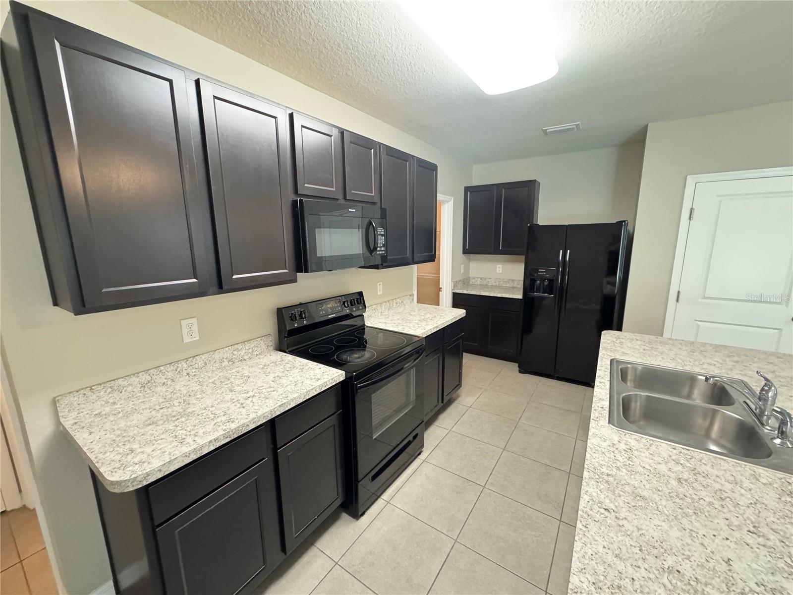 Image 11 of 41 For 1018 Ashentree Drive