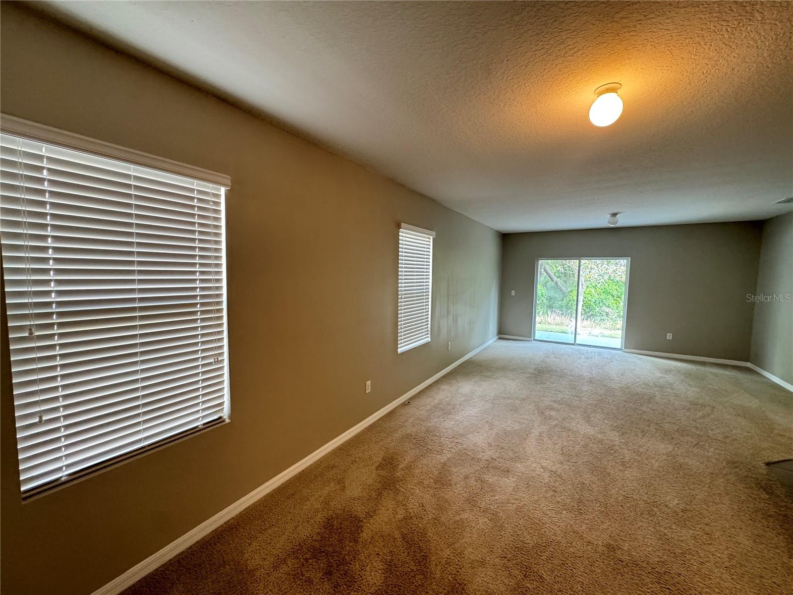 Image 14 of 41 For 1018 Ashentree Drive