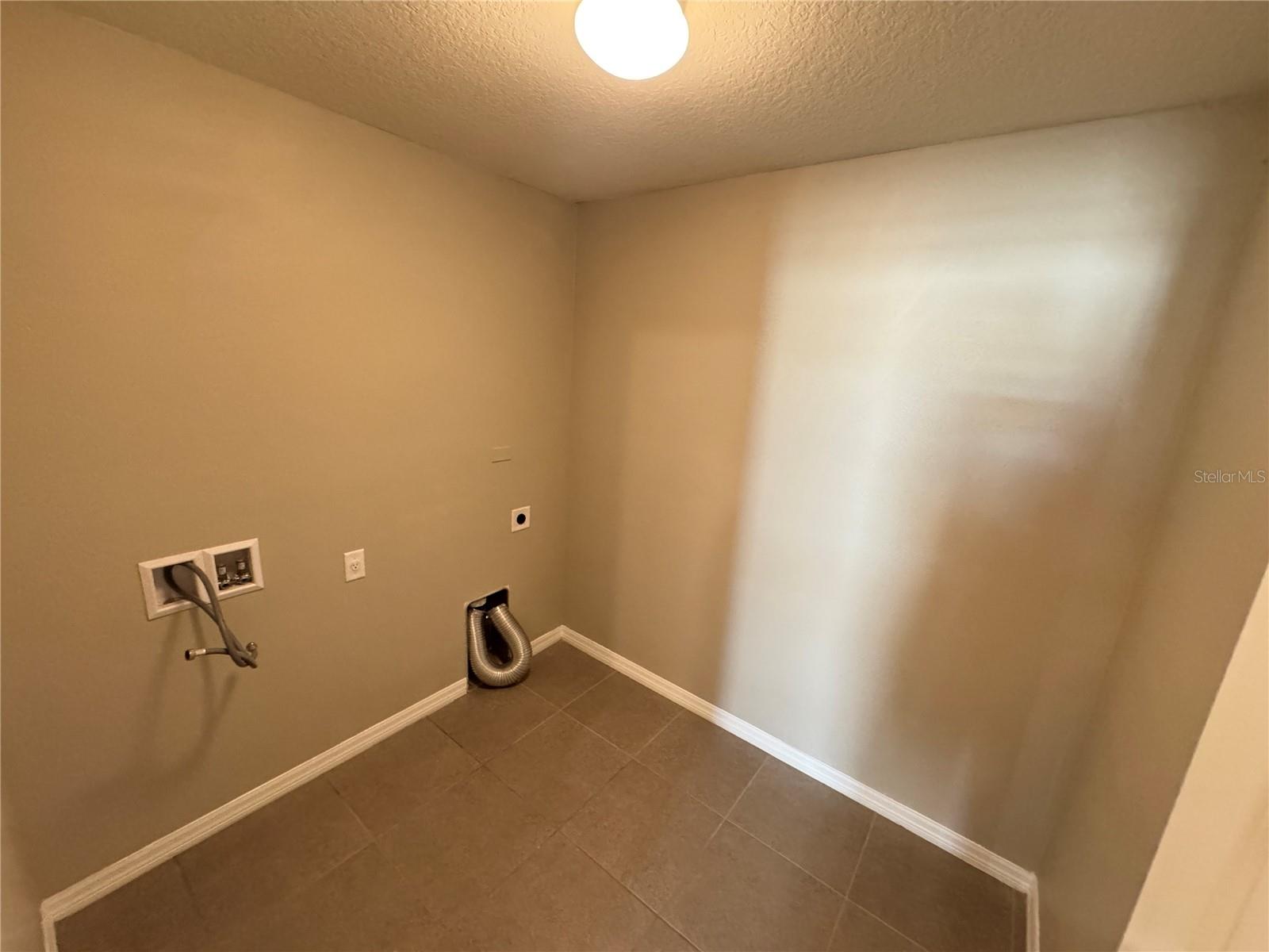 Image 30 of 41 For 1018 Ashentree Drive