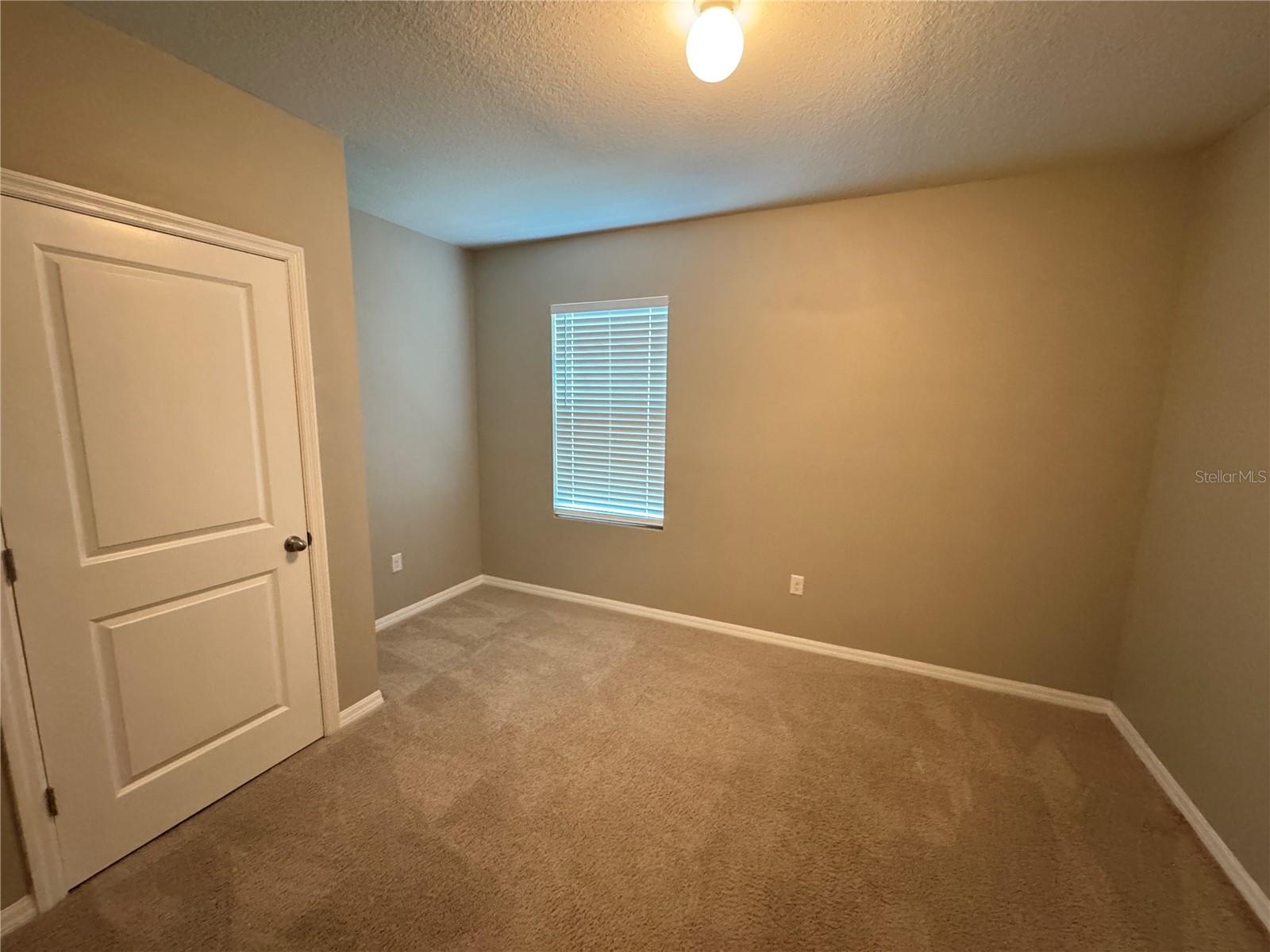 Image 32 of 41 For 1018 Ashentree Drive