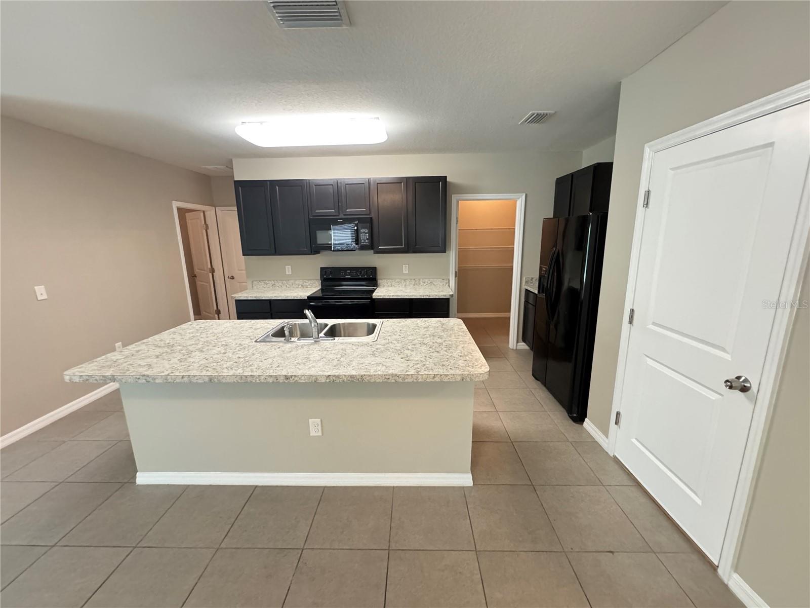 Image 9 of 41 For 1018 Ashentree Drive