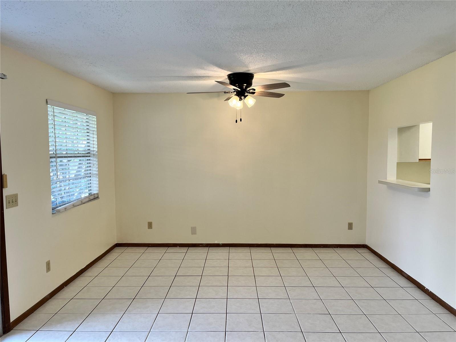 Image 5 of 24 For 2001 Waterleaf Street
