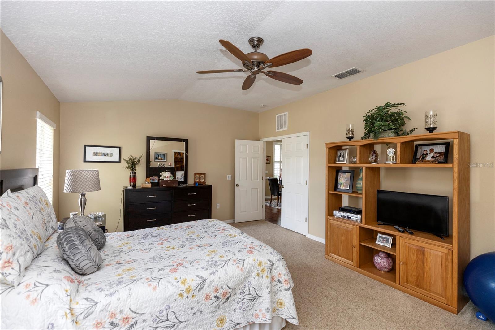 Image 14 of 34 For 825 White Birch Court