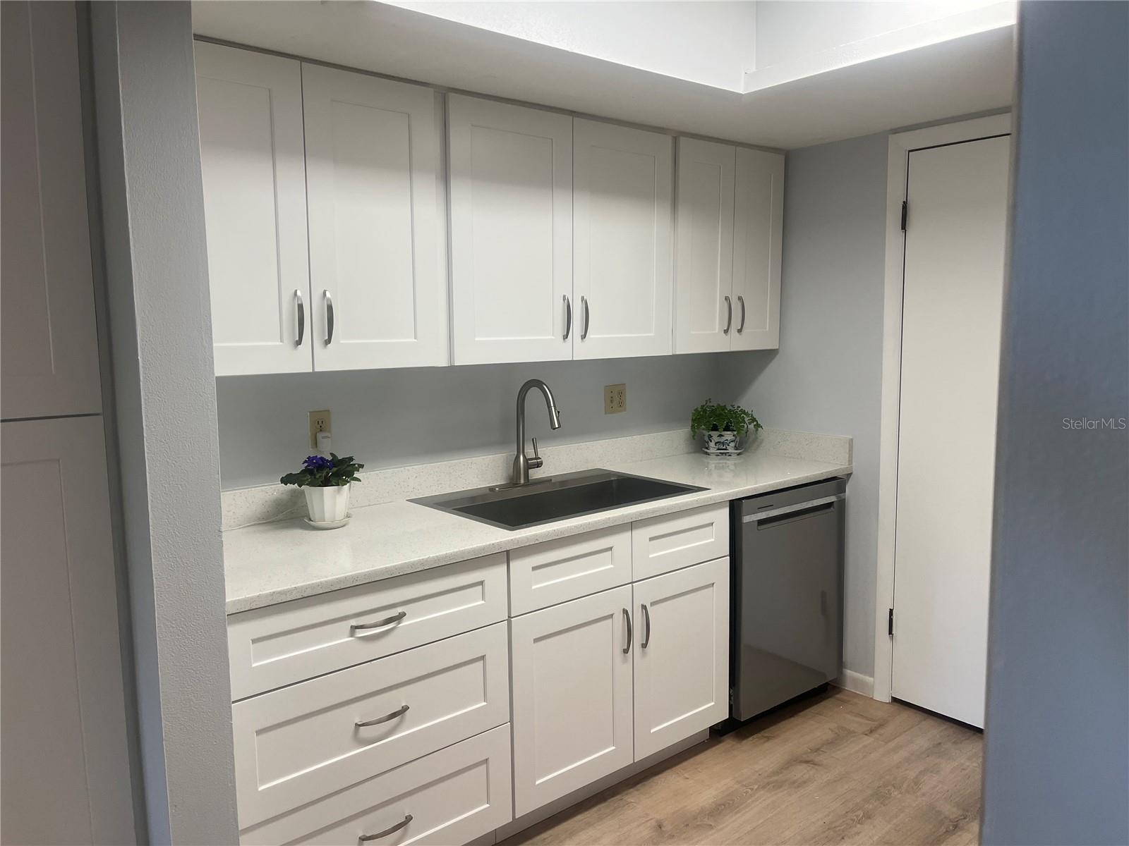 Image 22 of 43 For 112 Crown Oaks Way 112