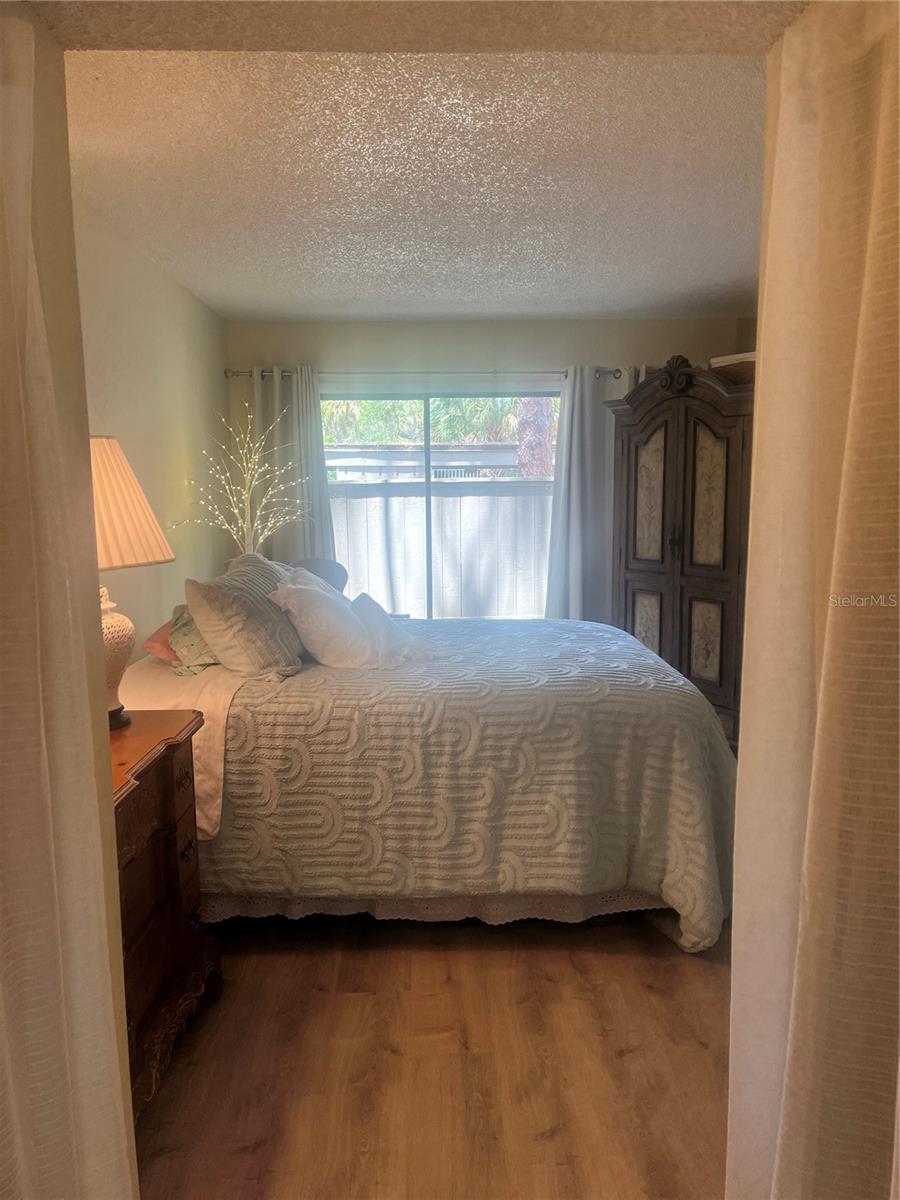Image 34 of 43 For 112 Crown Oaks Way 112