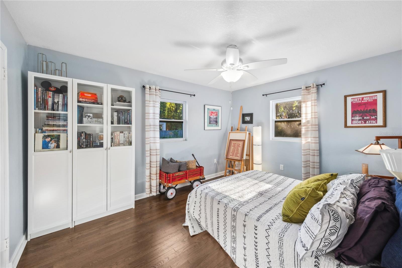 Image 18 of 25 For 1421 Hampton Avenue