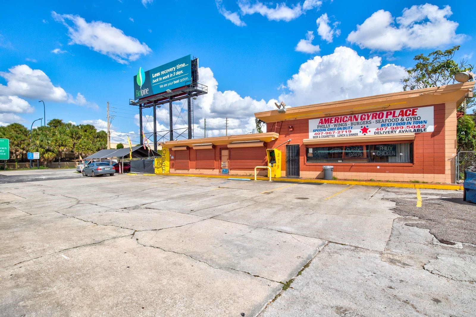 Listing photo id 2 for 707 Orange Blossom Trail
