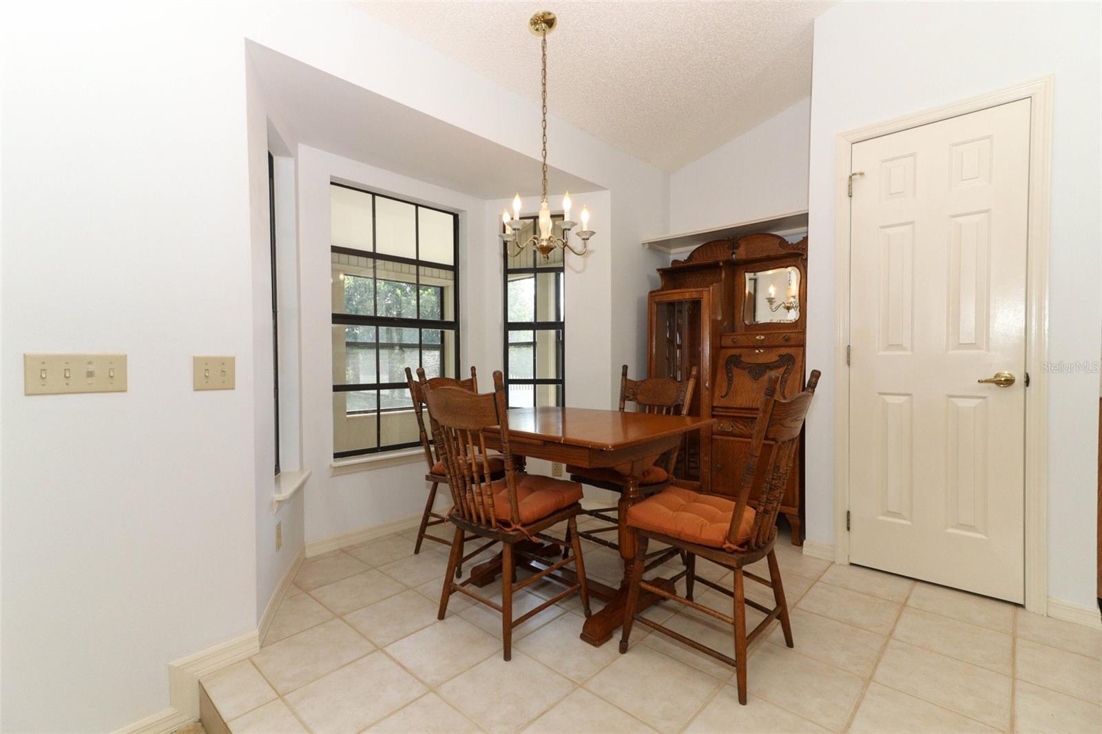 Image 13 of 72 For 7703 Pine Vista Court