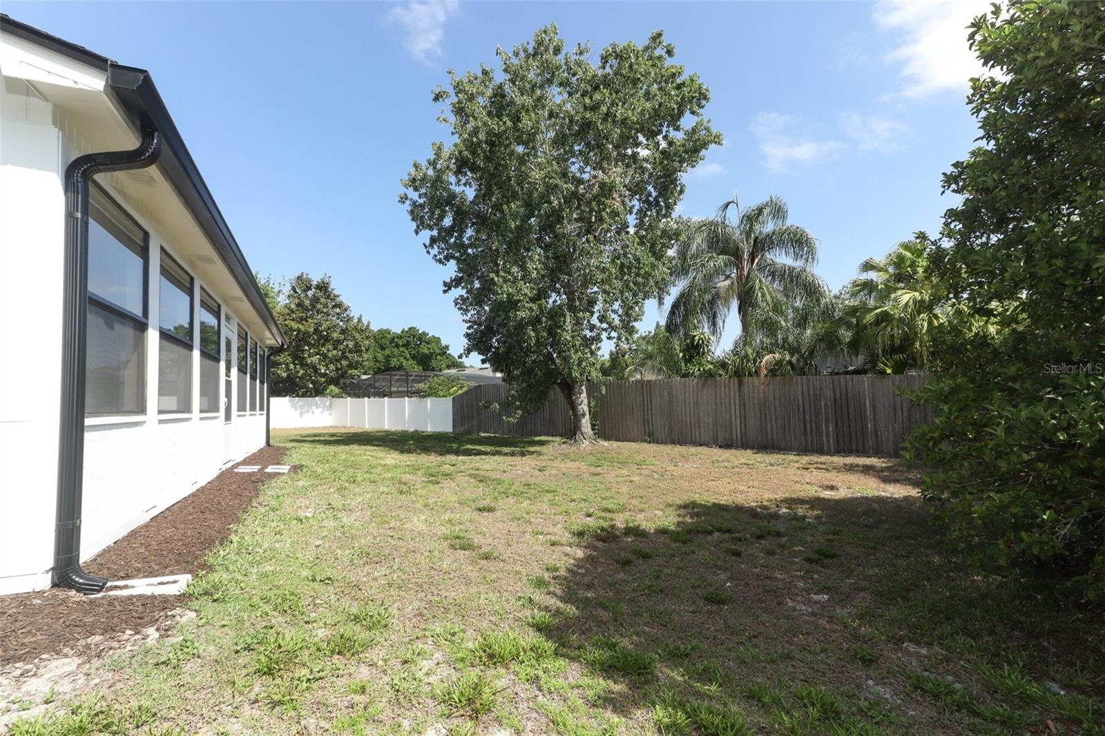 Image 43 of 72 For 7703 Pine Vista Court
