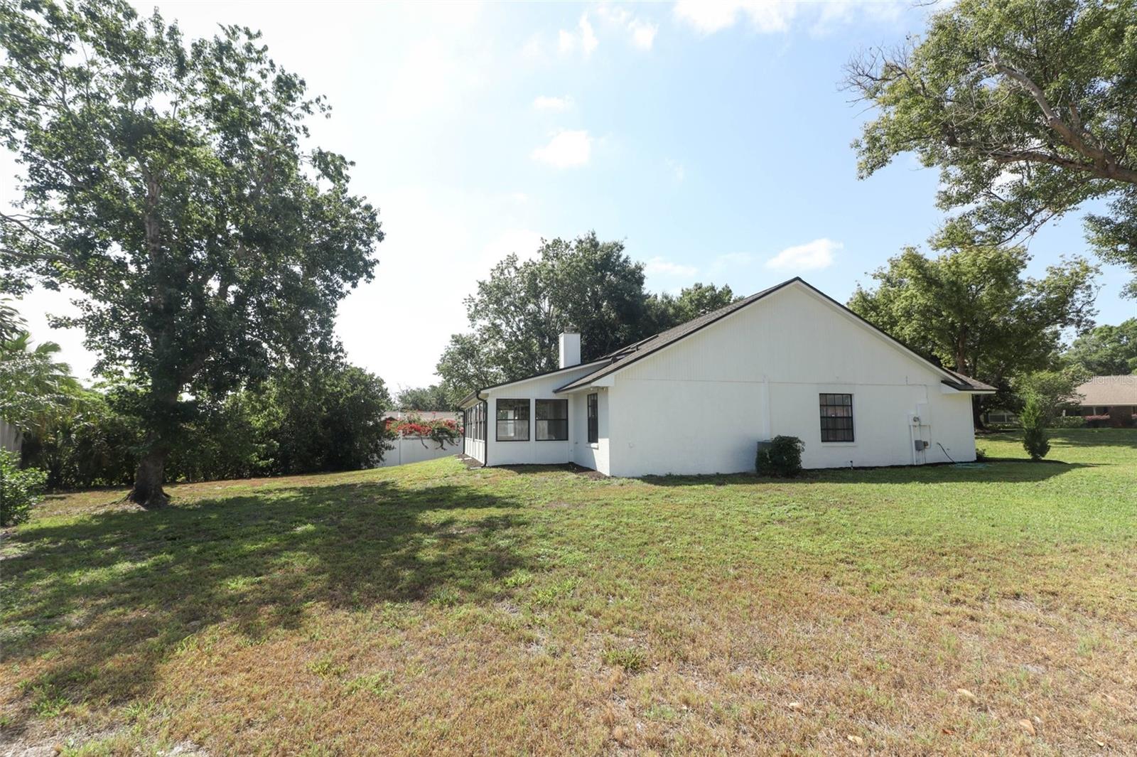 Image 46 of 72 For 7703 Pine Vista Court
