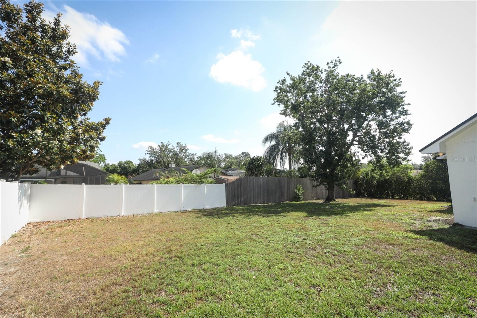 Image 47 of 72 For 7703 Pine Vista Court