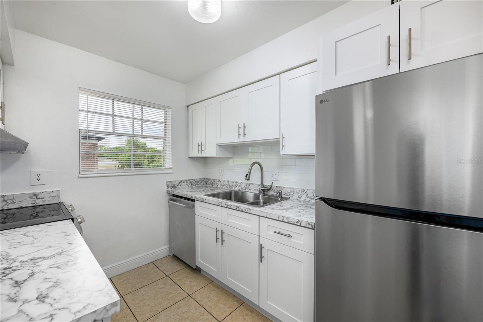 Image 8 of 30 For 5325 Curry Ford Road G202