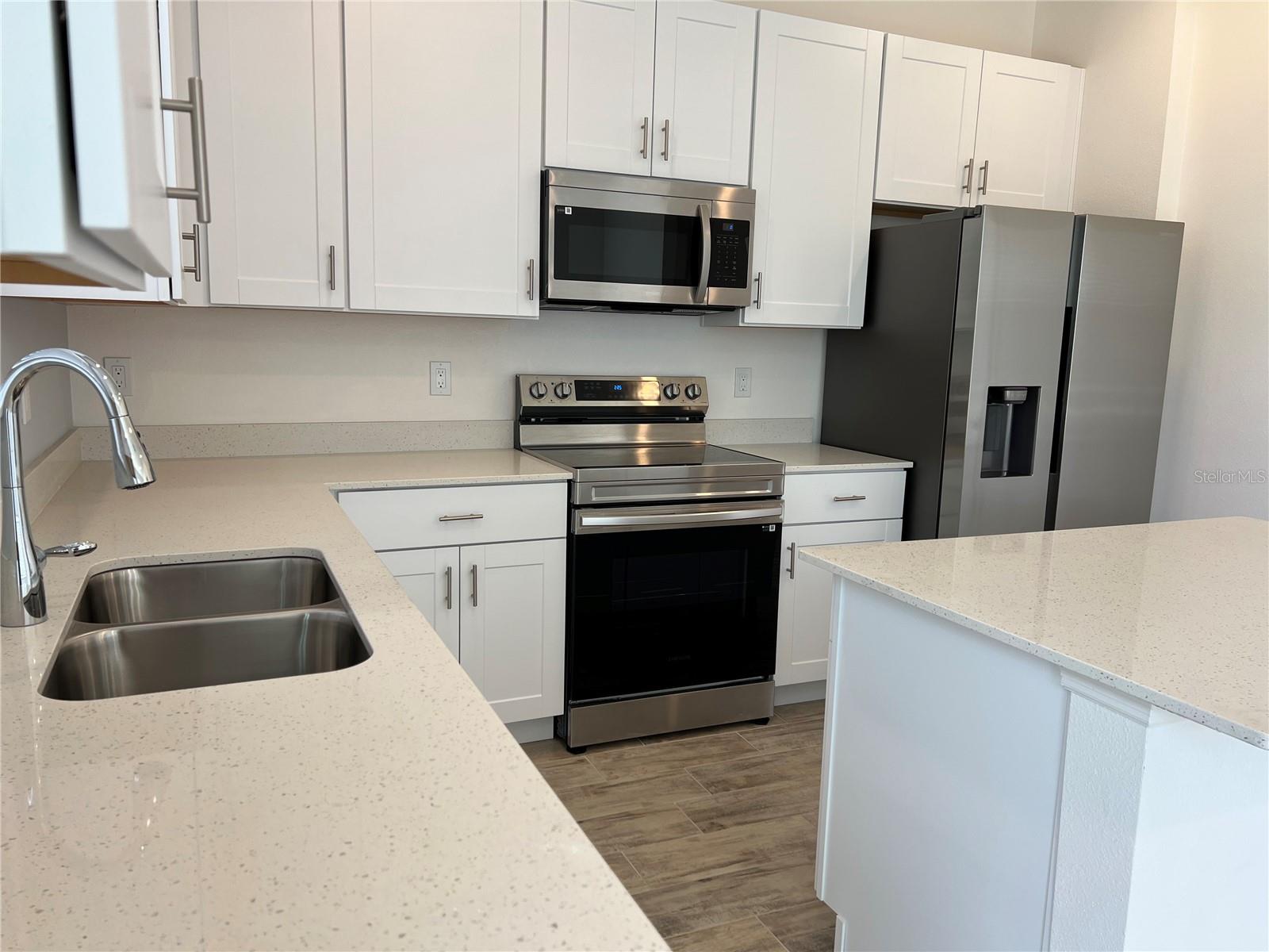 Image 5 of 19 For 1336 Stockwell Avenue