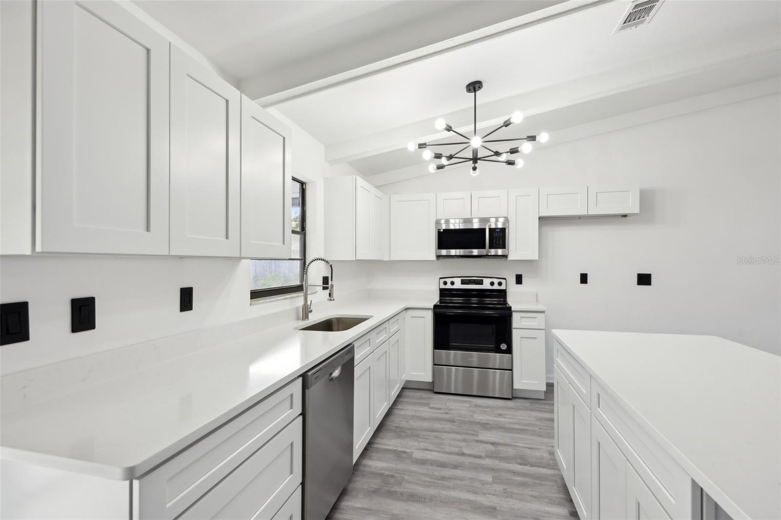 Image 16 of 38 For 4510 Bonanza Street