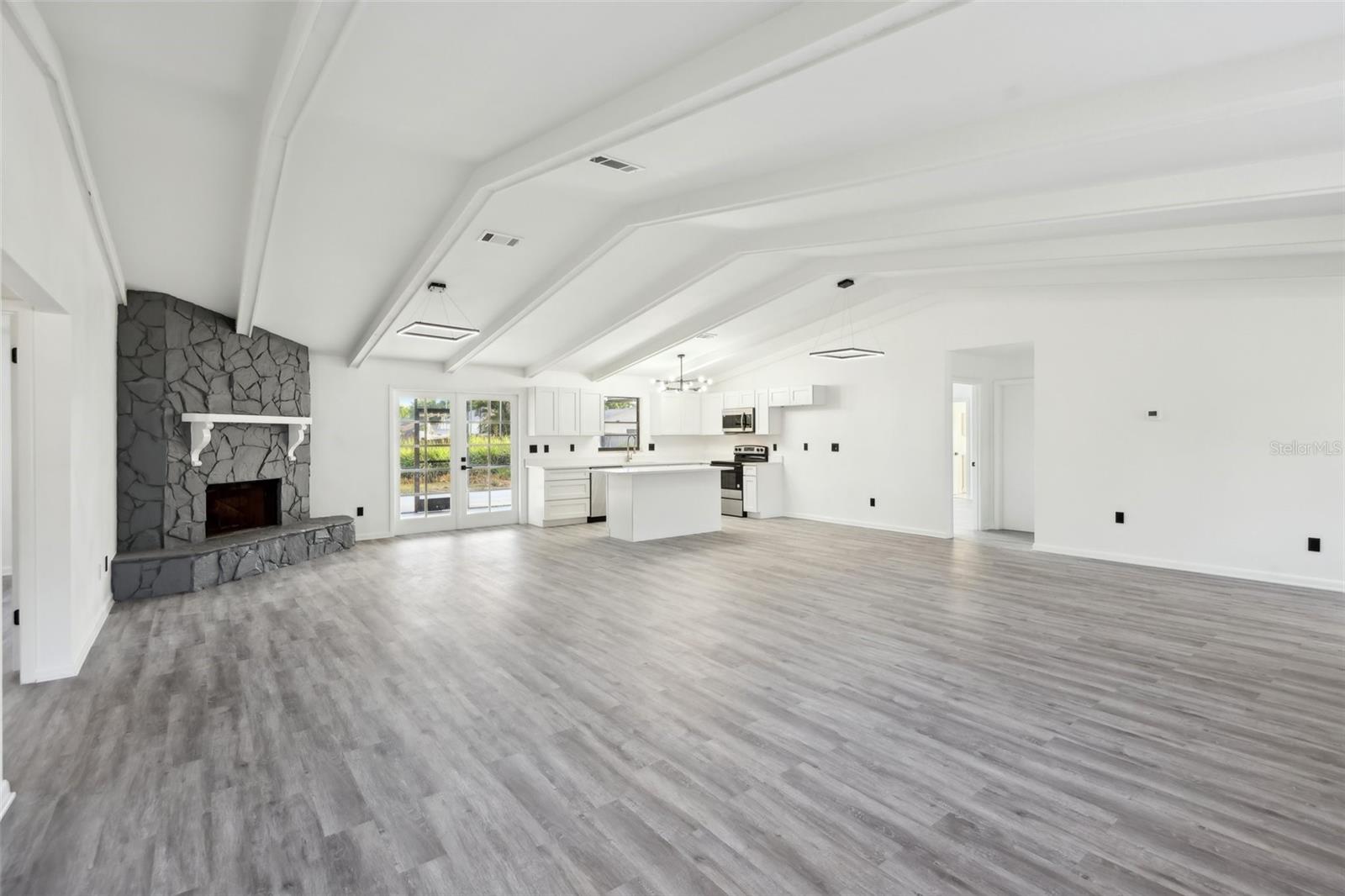 Image 7 of 38 For 4510 Bonanza Street