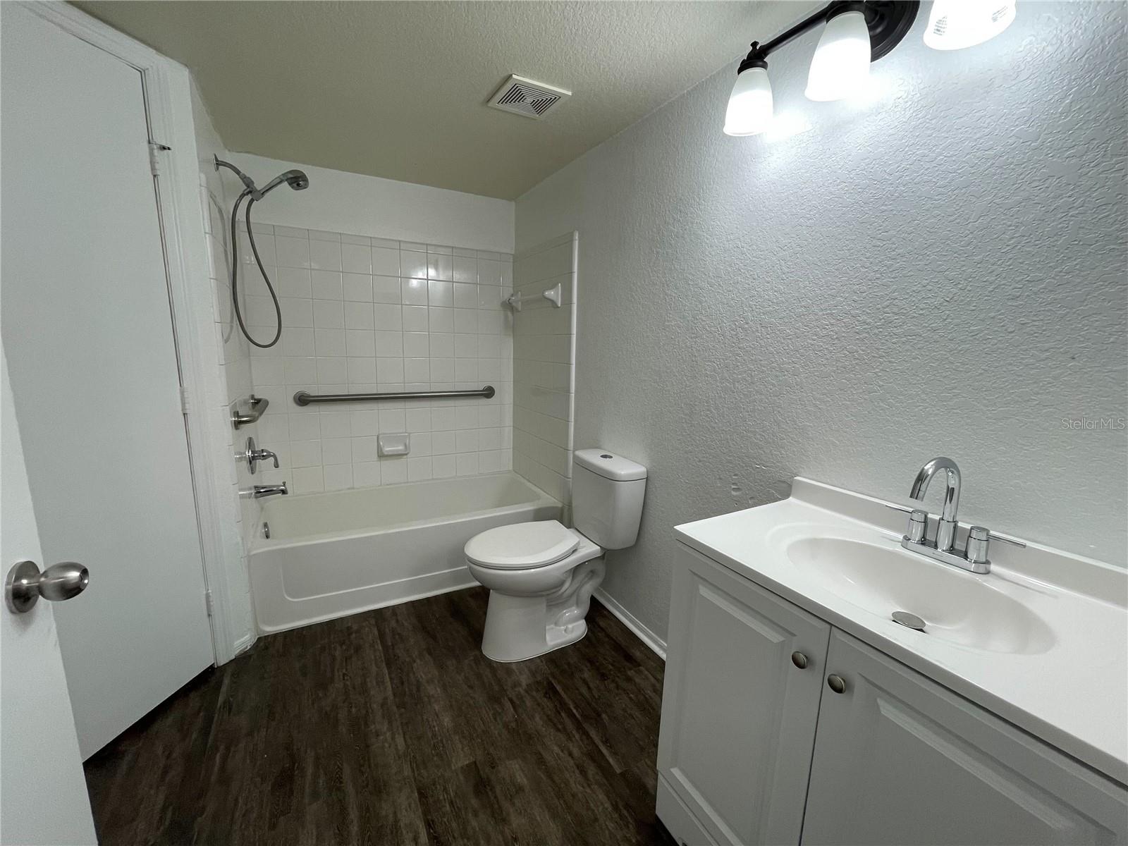 Image 8 of 13 For 2202 Key West Court 616