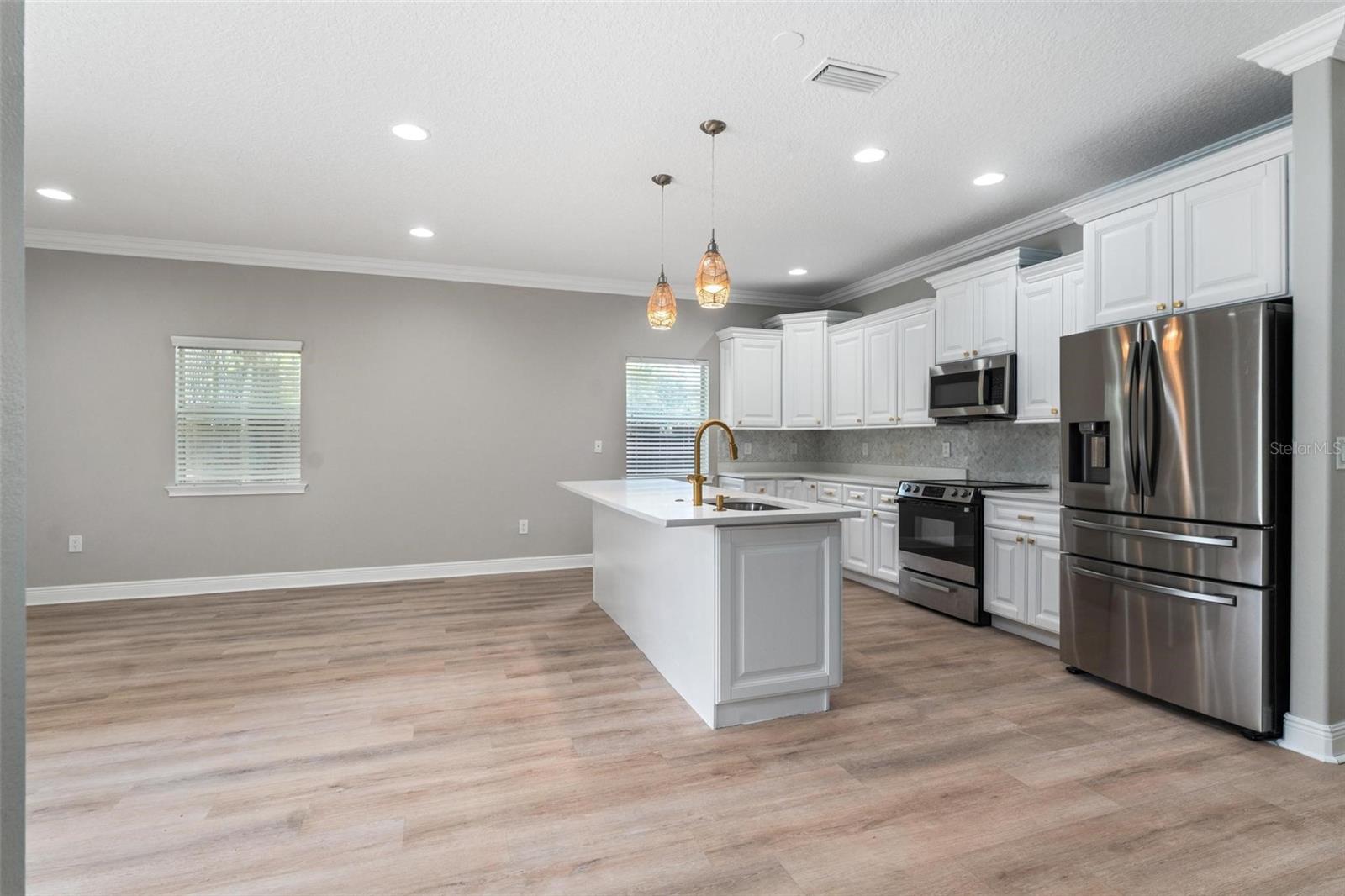 Image 10 of 51 For 1130 Hardy Avenue