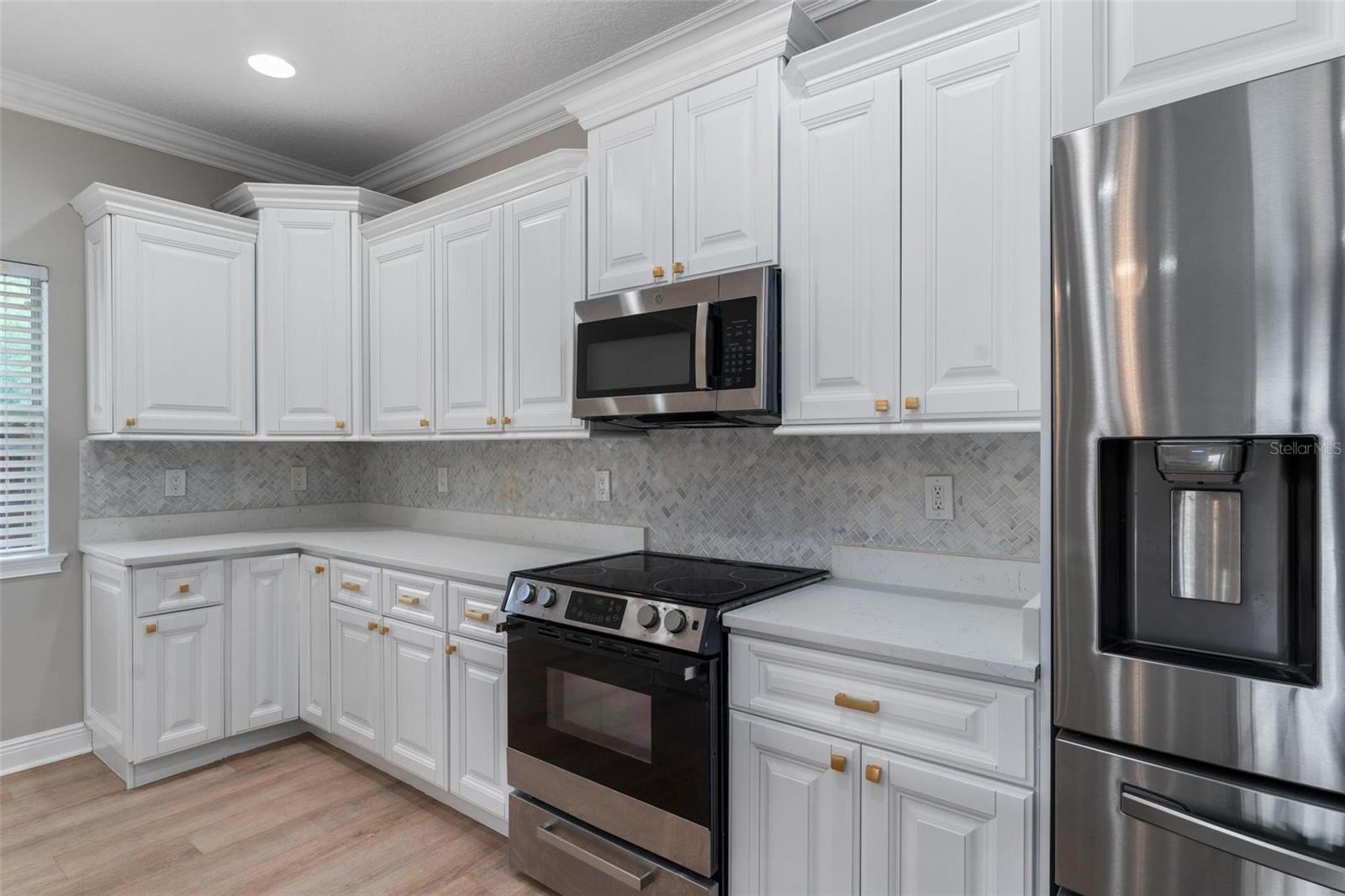 Image 11 of 51 For 1130 Hardy Avenue