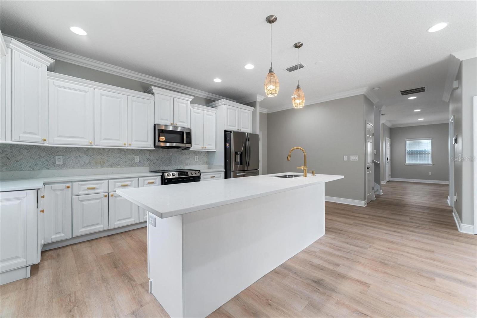 Image 2 of 51 For 1130 Hardy Avenue