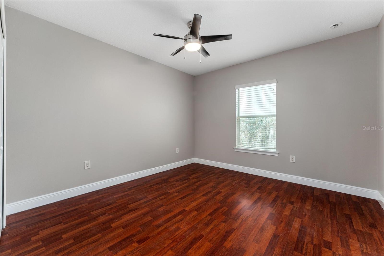 Image 36 of 51 For 1130 Hardy Avenue