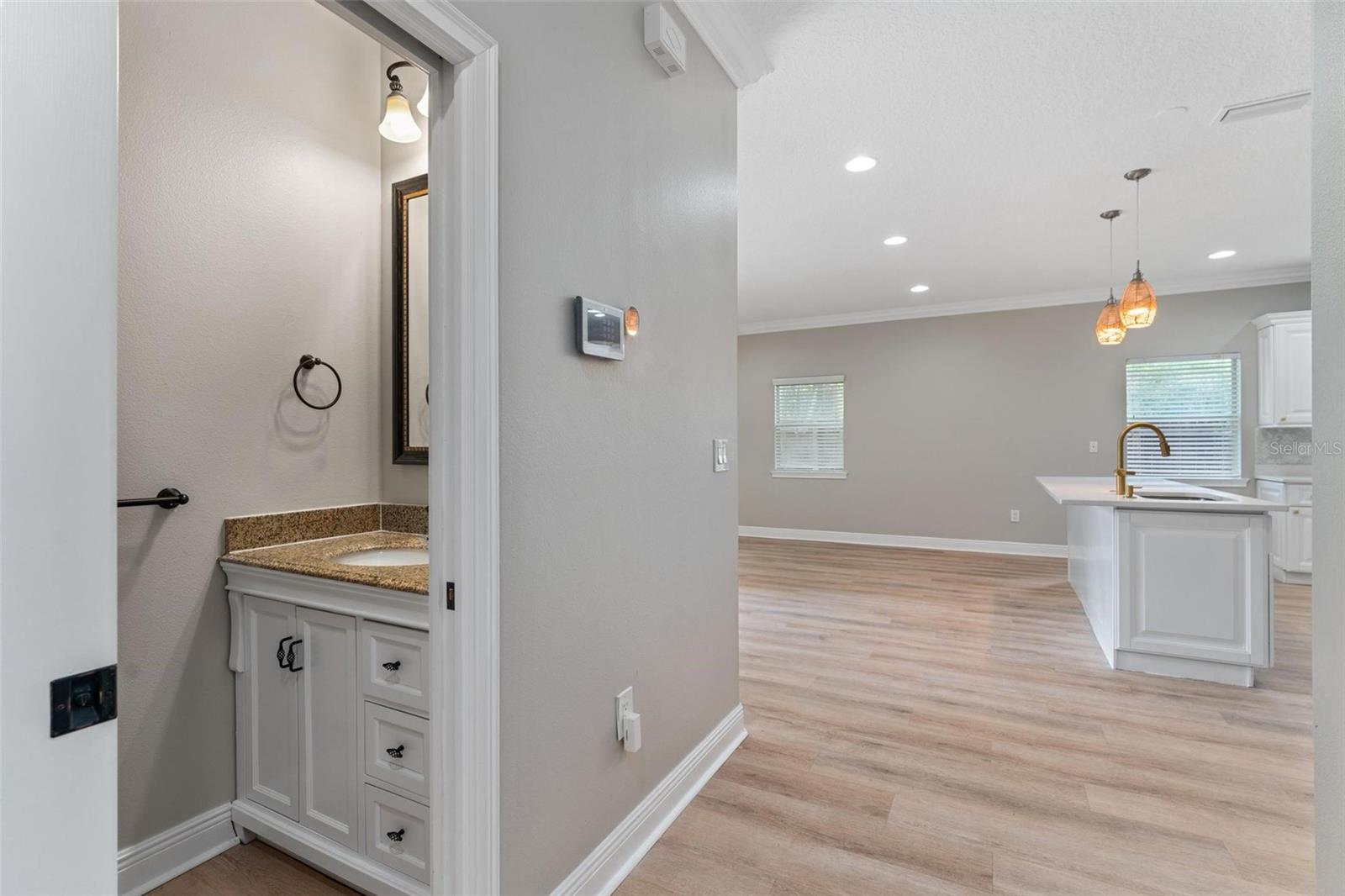 Image 9 of 51 For 1130 Hardy Avenue