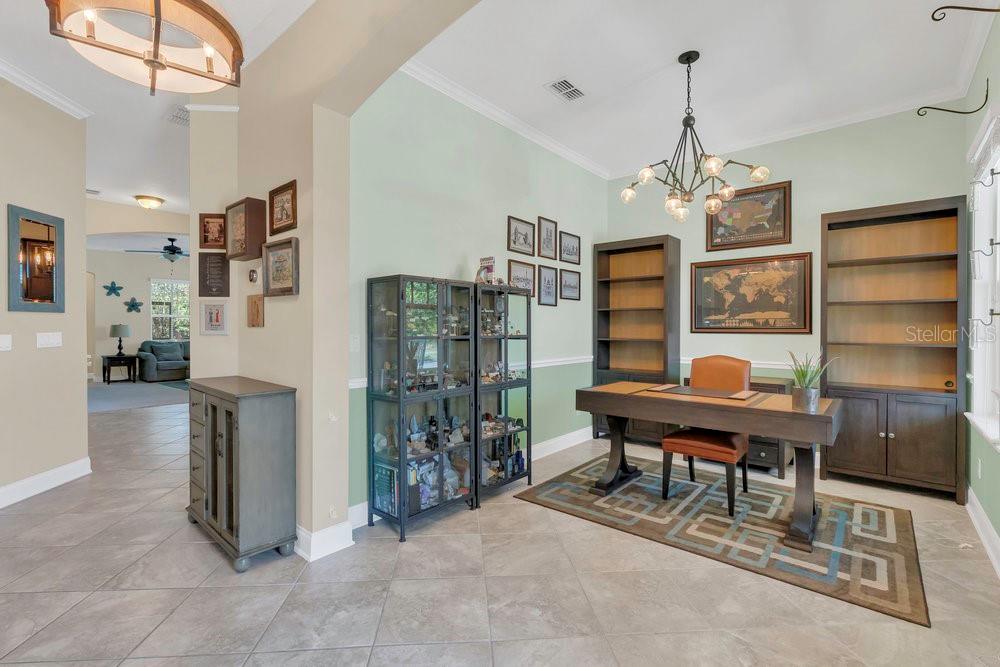 Image 9 of 77 For 8679 Laureate Boulevard