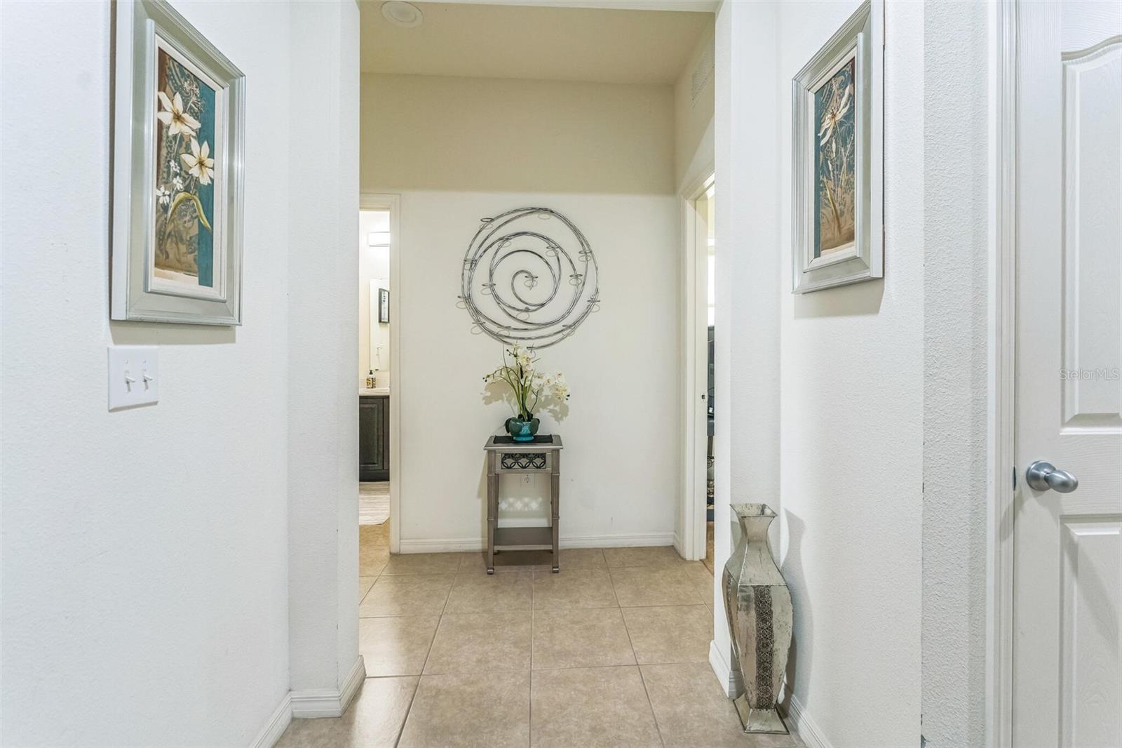 Image 13 of 48 For 2815 Shelburne Way