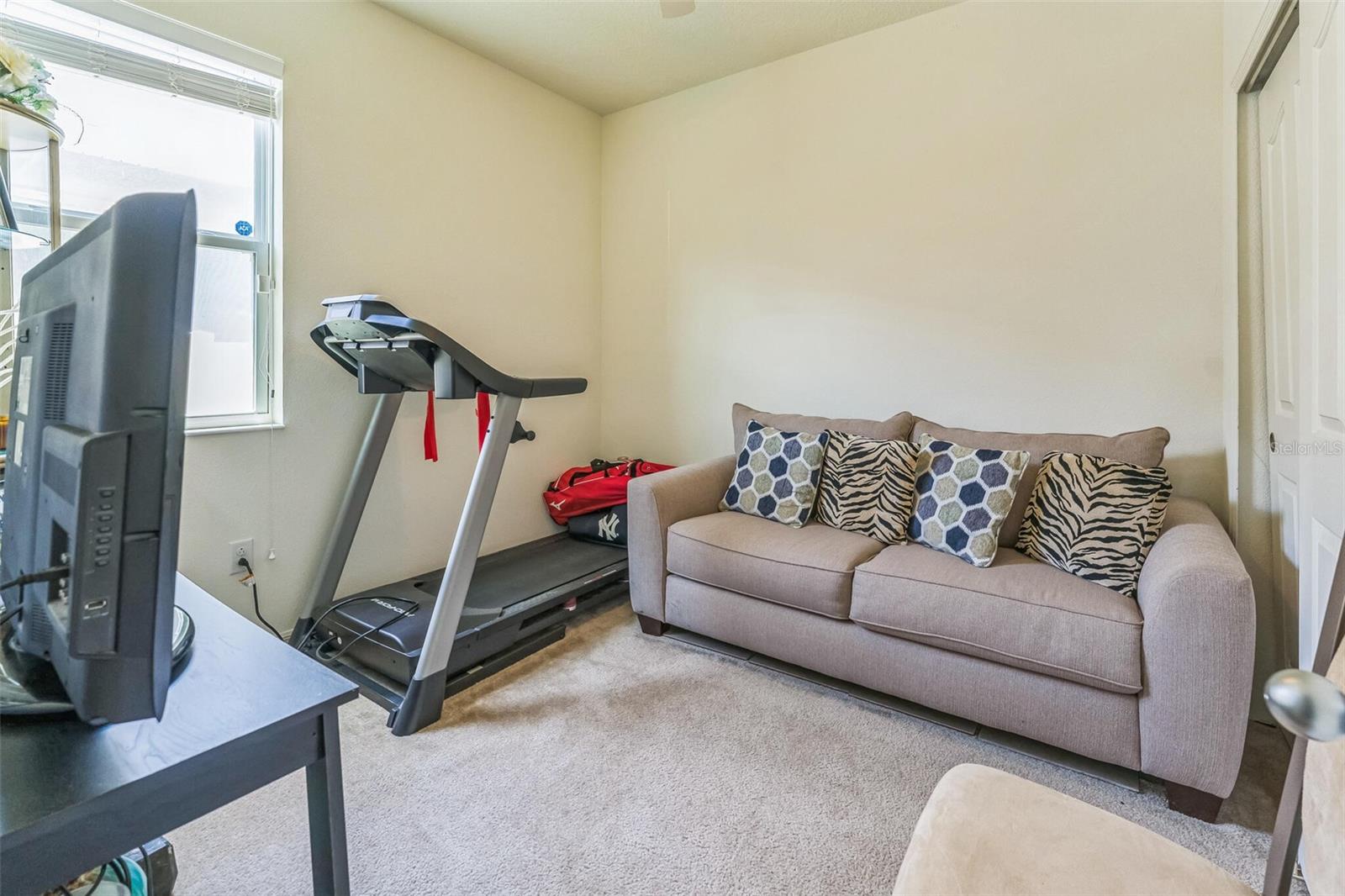 Image 18 of 48 For 2815 Shelburne Way