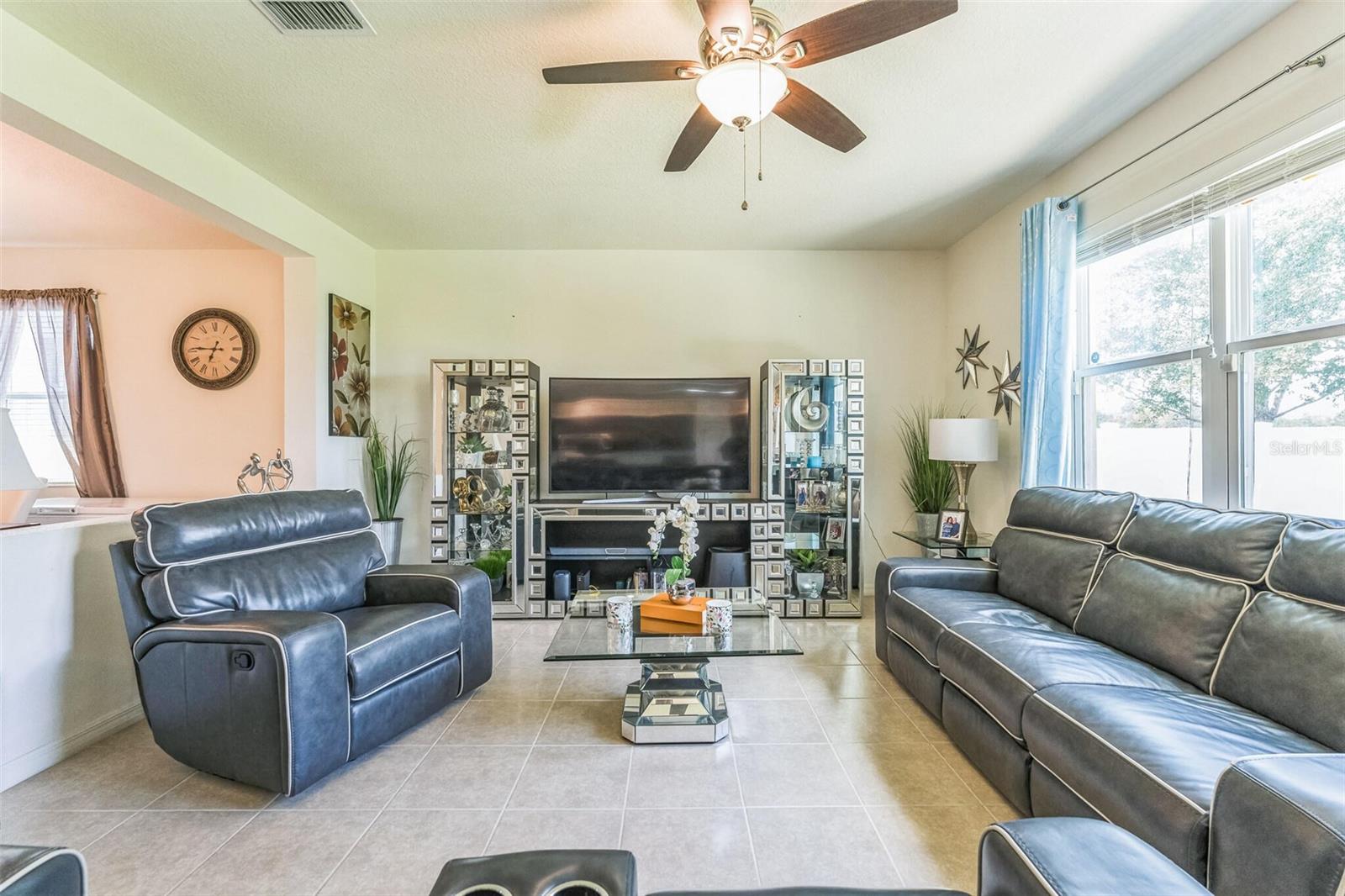 Image 22 of 48 For 2815 Shelburne Way