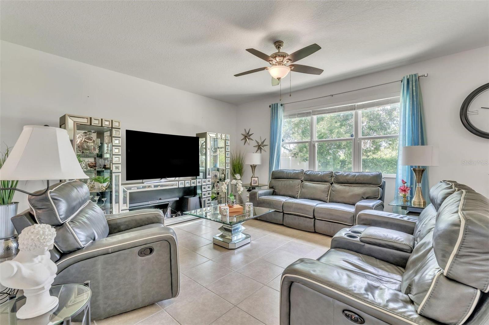 Image 26 of 48 For 2815 Shelburne Way