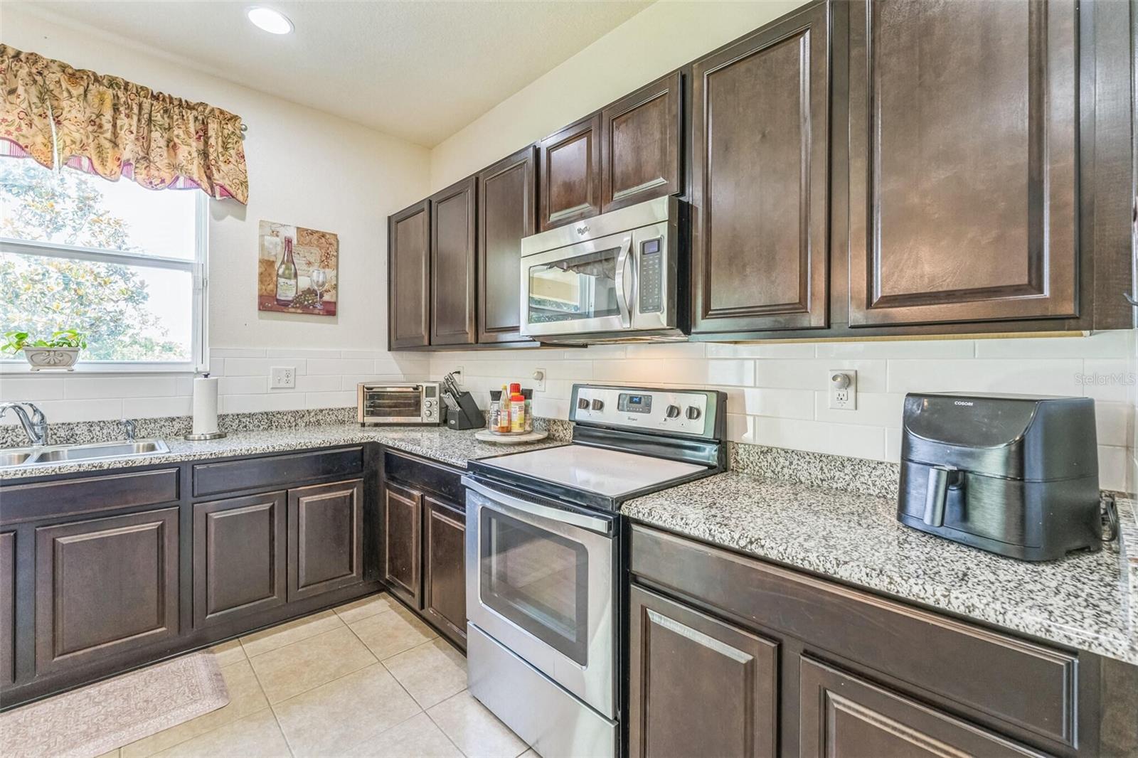 Image 29 of 48 For 2815 Shelburne Way