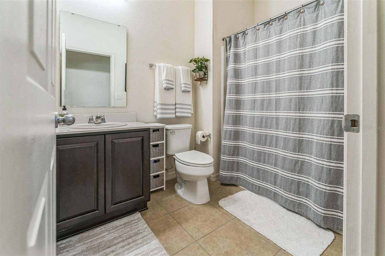 Image 41 of 48 For 2815 Shelburne Way