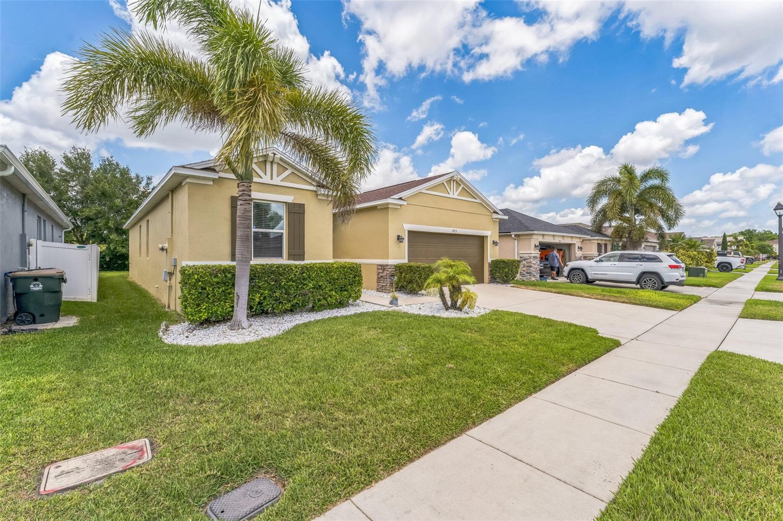 Image 9 of 48 For 2815 Shelburne Way