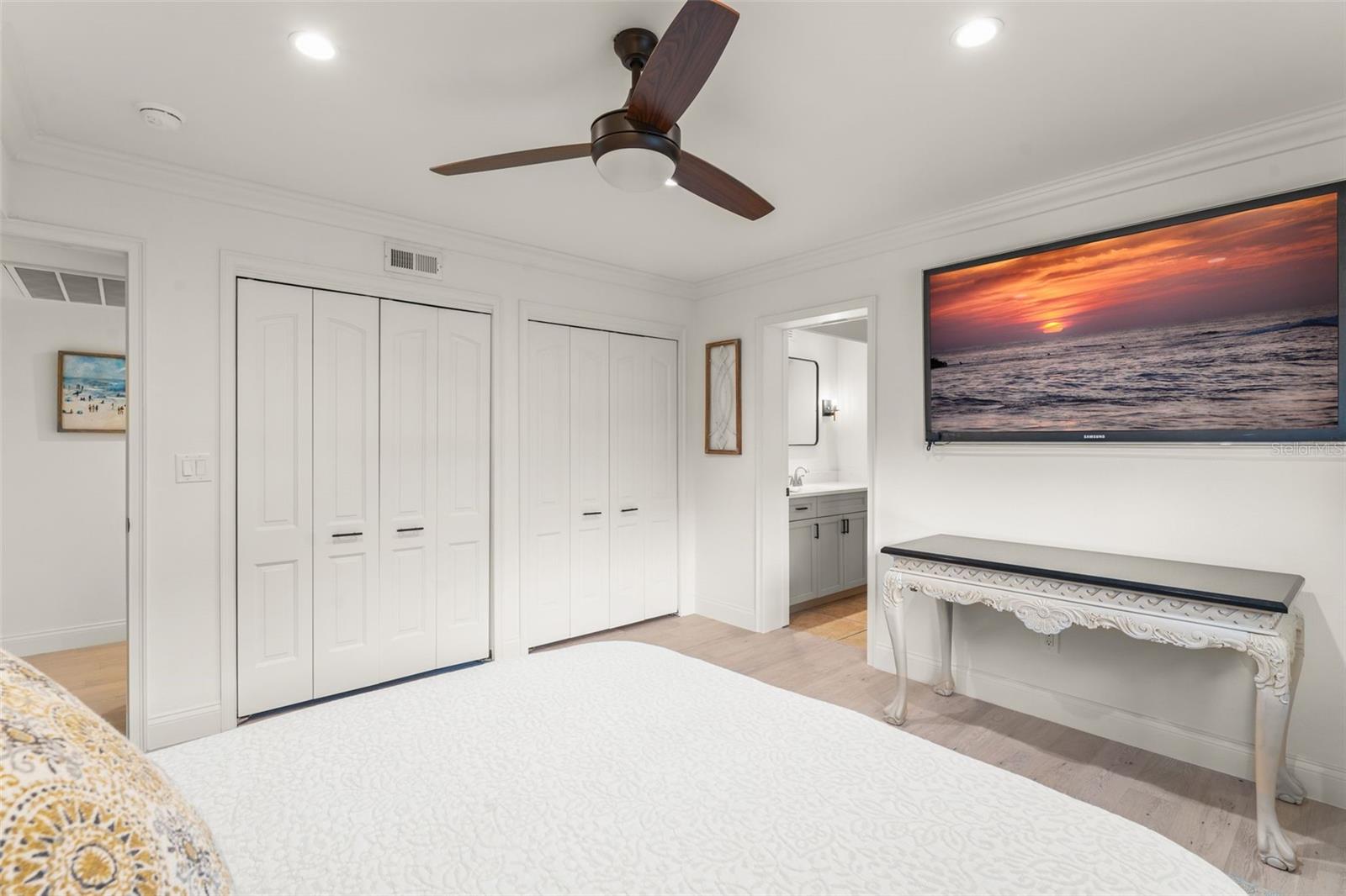Image 18 of 33 For 8988 Houston Place 303