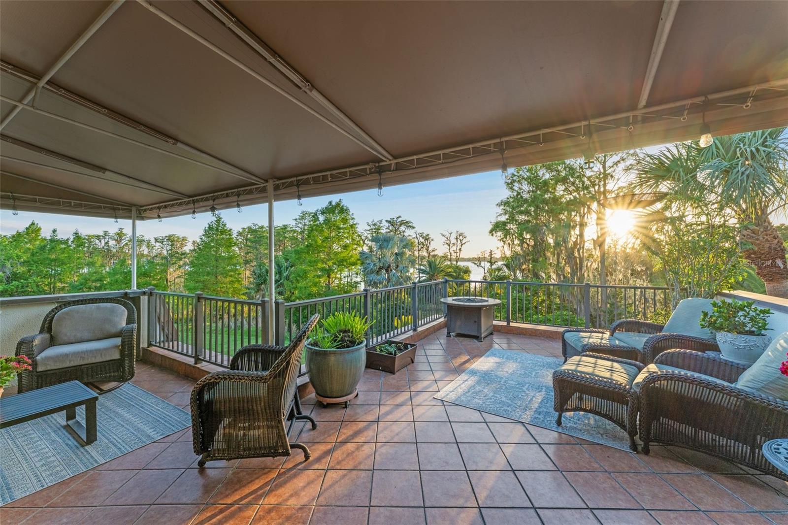 Image 23 of 33 For 8988 Houston Place 303