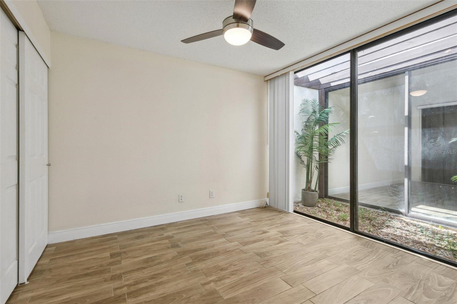 Image 16 of 24 For 107 Seville Court N