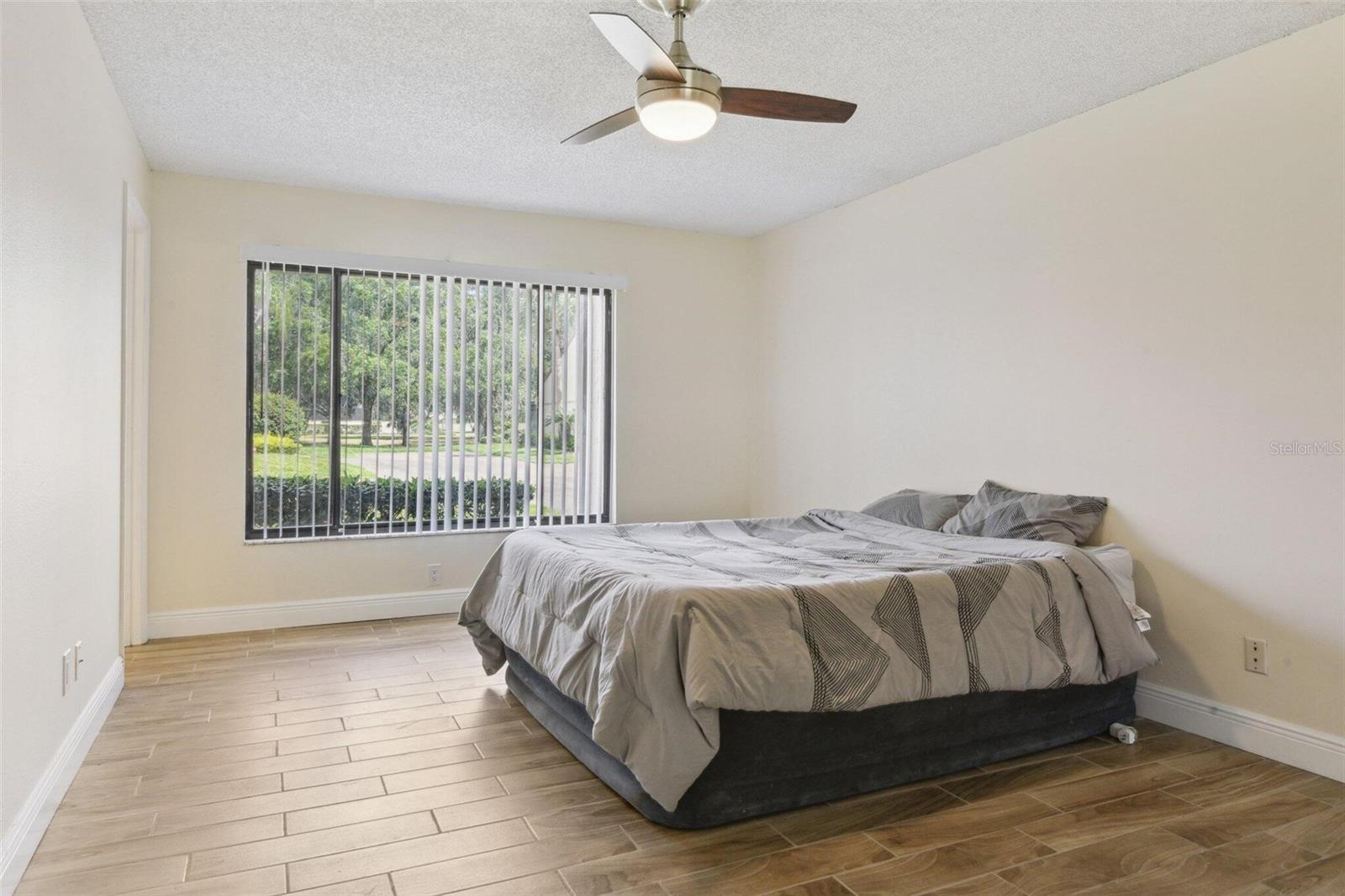 Image 18 of 24 For 107 Seville Court N